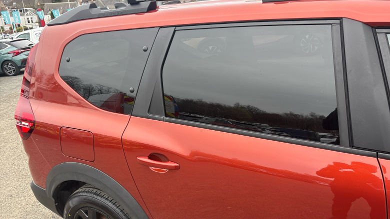 Dacia Jogger 1.0 TCe Extreme SE 5dr Petrol Estate